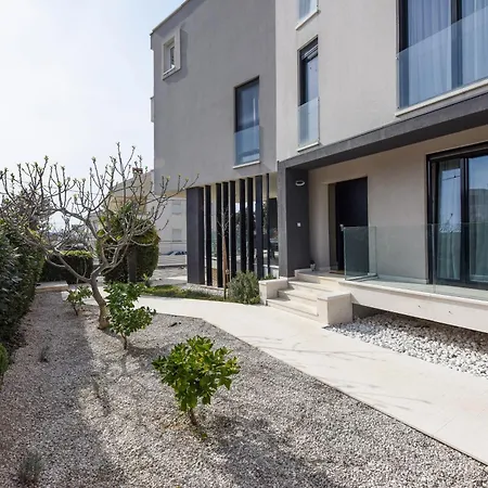 Luxurious Urban Retreat Apartment With Whirlpool And Private Parking Zadar Zewnętrze zdjęcie